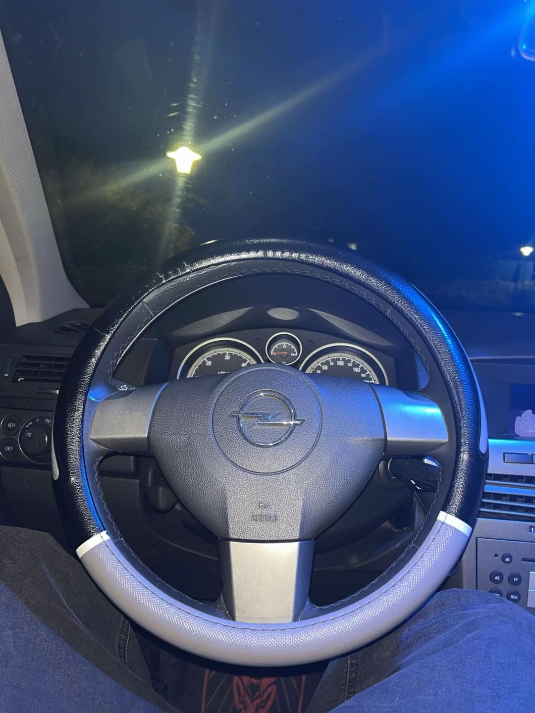 @Alex🇷🇴