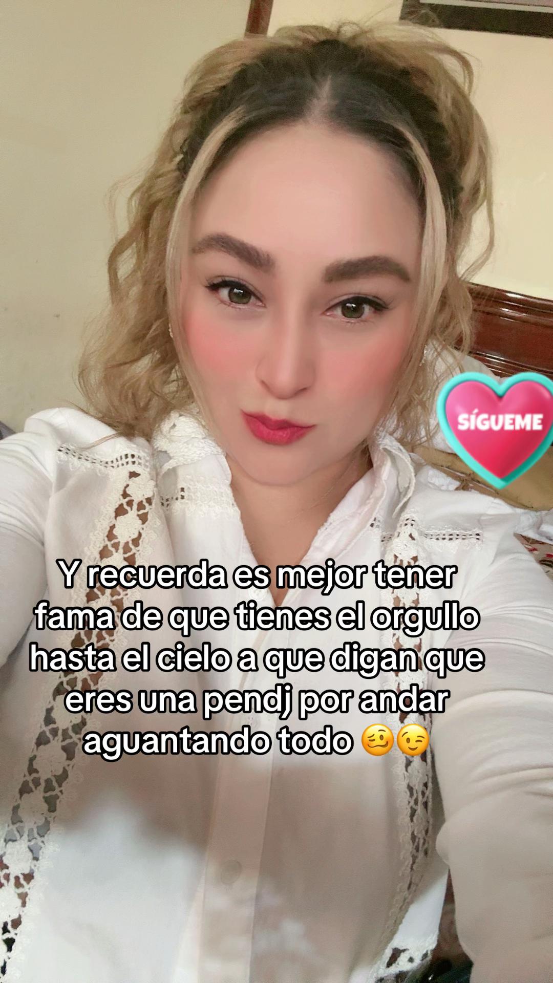 @LA EMPERATRIZ LEYVA💜