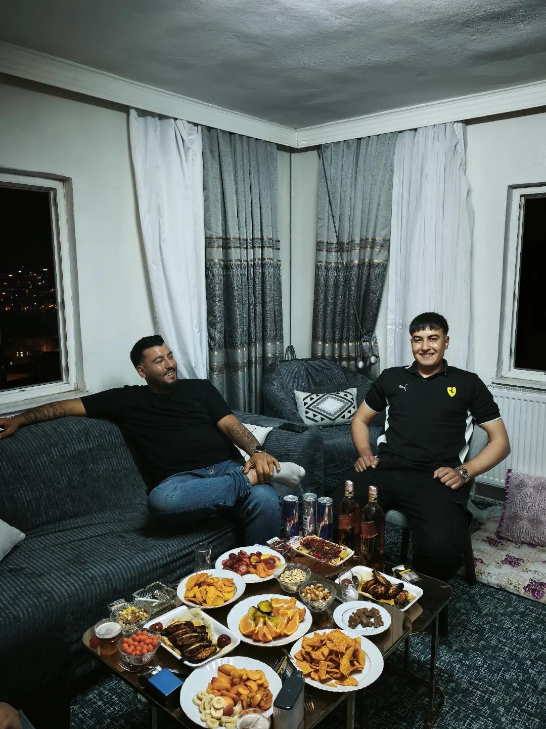 @E'Hamit &Ouml;zka'n