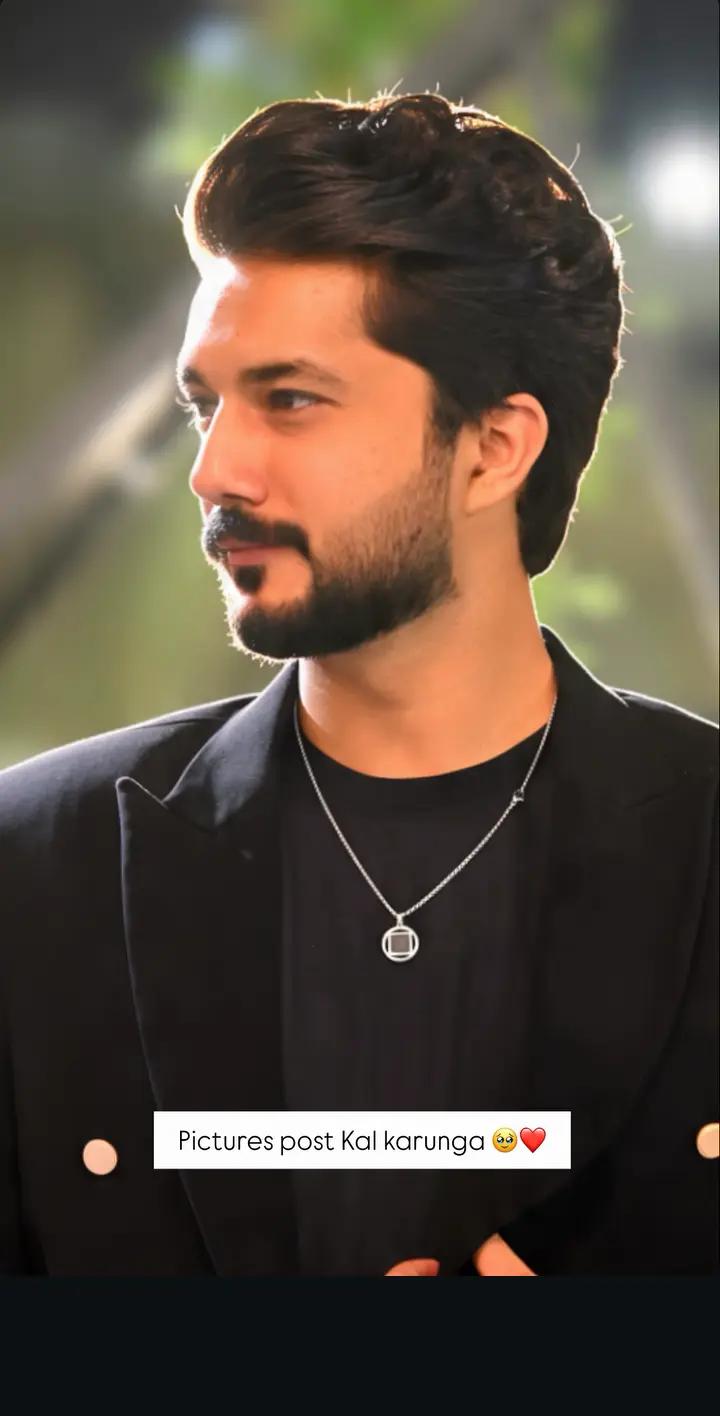 @Mr and Mrs Hussain tareen ♥️😍