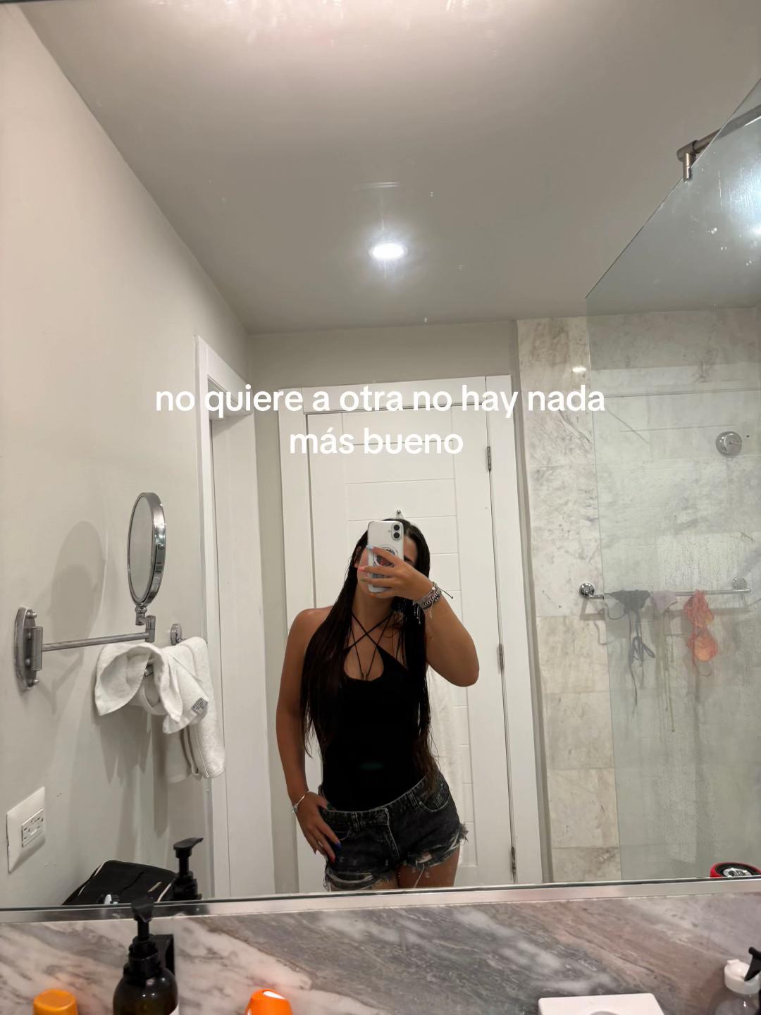 @whosthisdeva