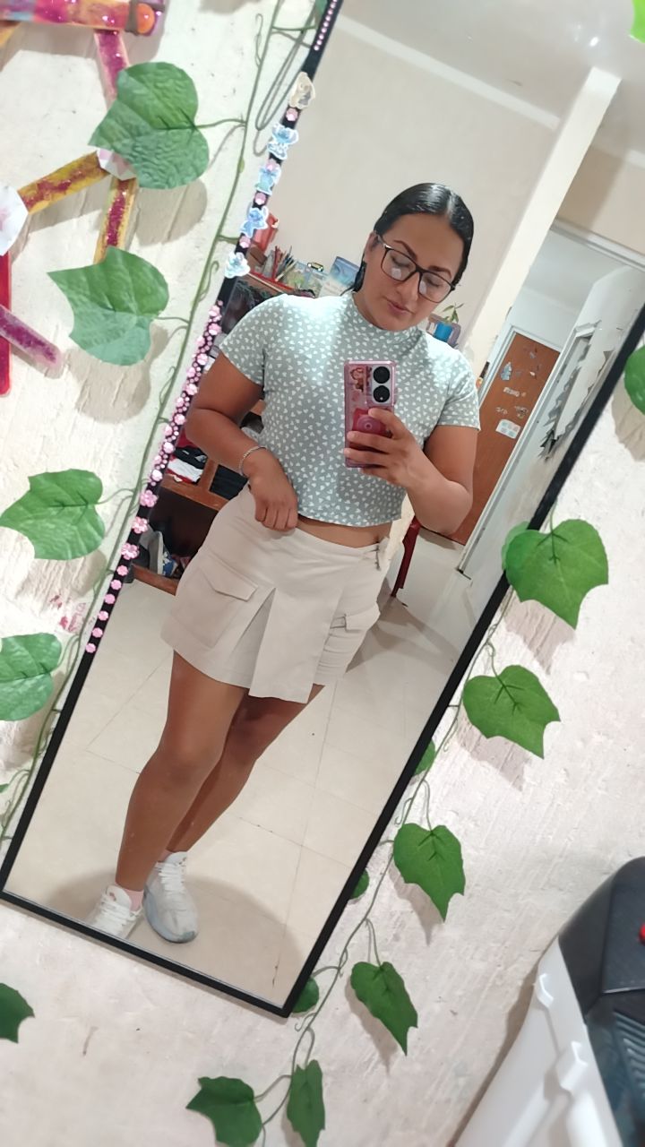 @Lore🌻