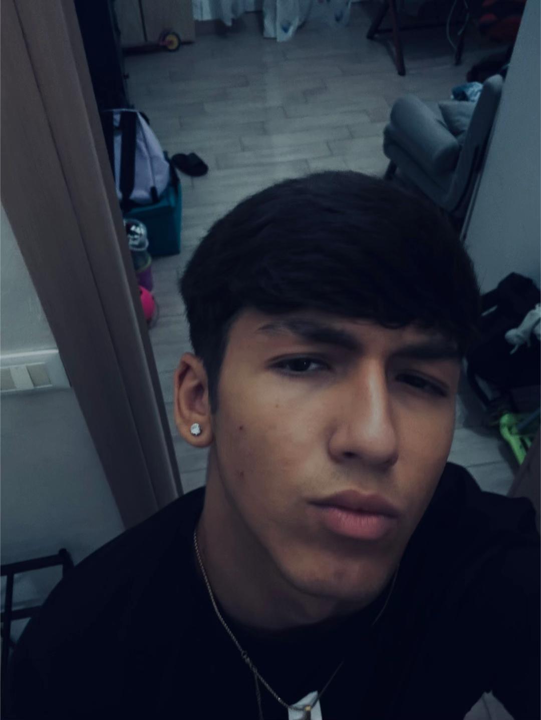 @𝖘𝖆𝖒𝖚