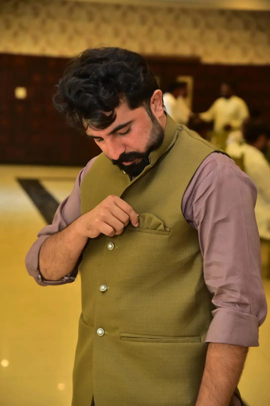 @مہر مدثر 🖤🤍