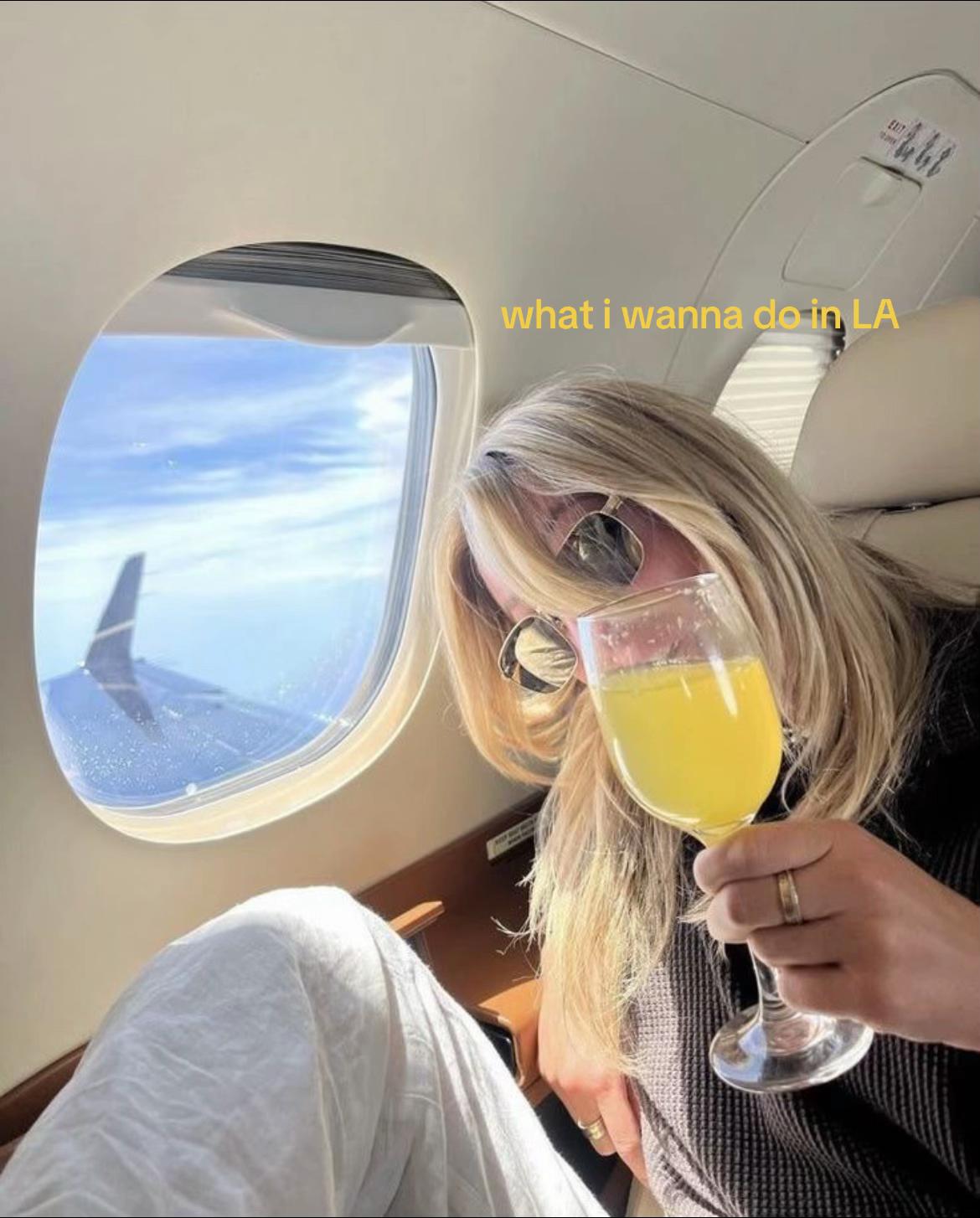 @ℰ