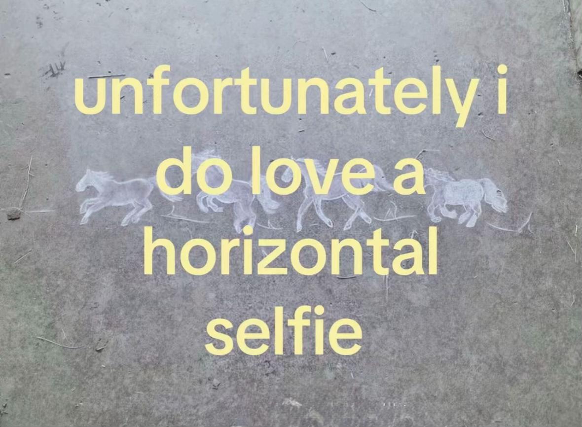 @ℳ𝒶𝓇𝒾𝒶_ℬ𝓊𝓏𝓏