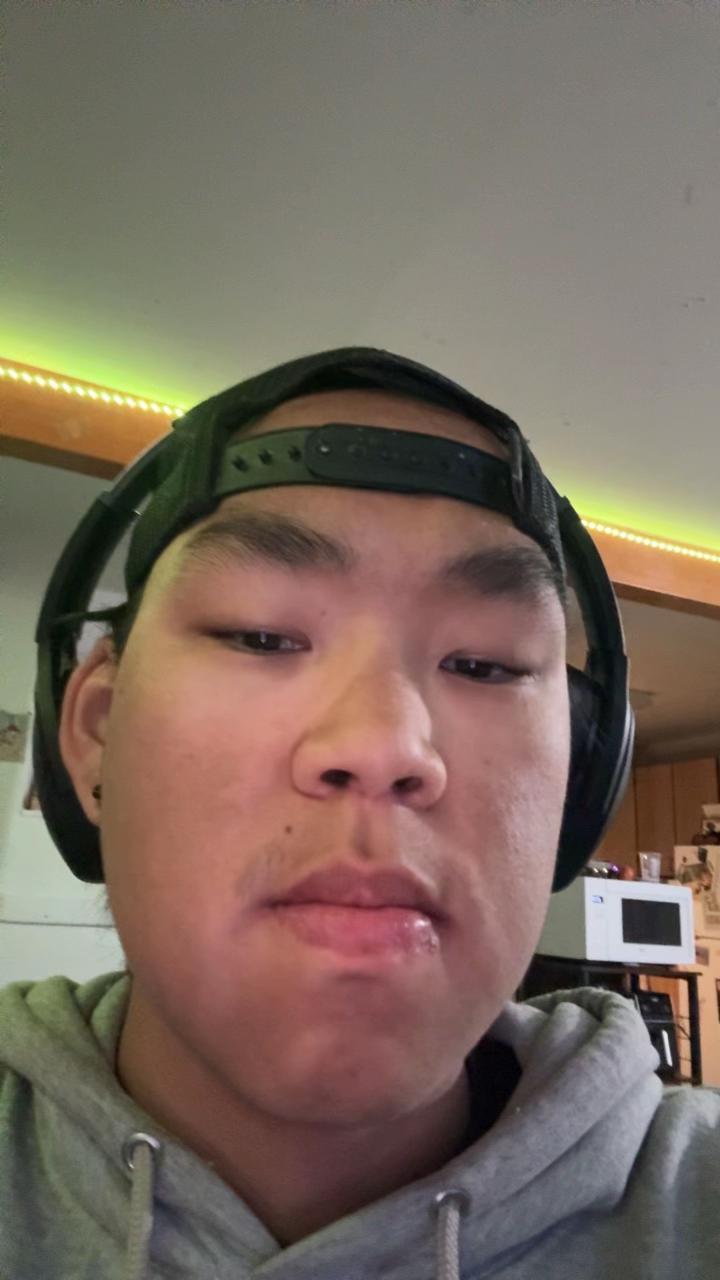 @Jr.๐ง๐