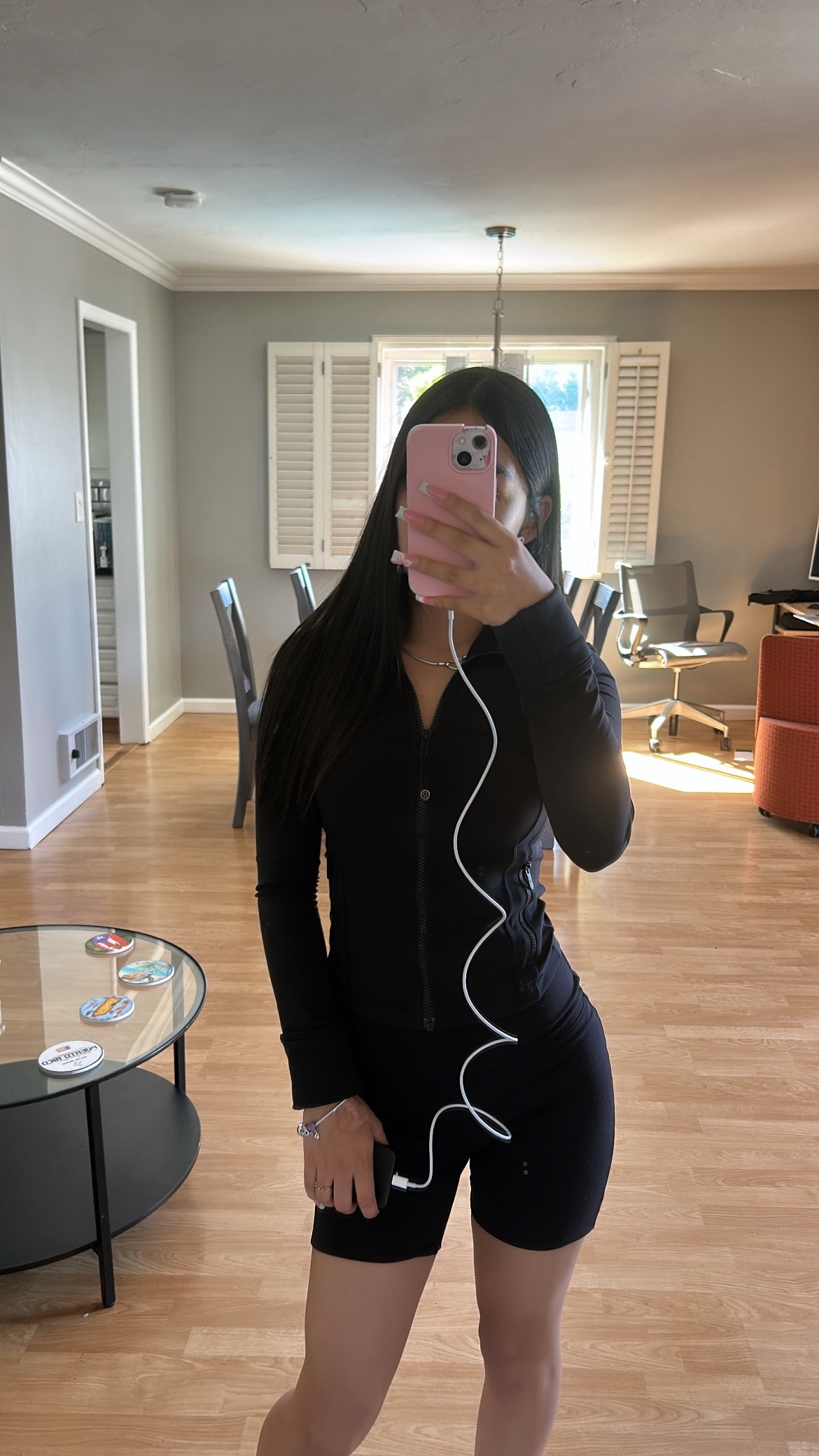 @valeslife_