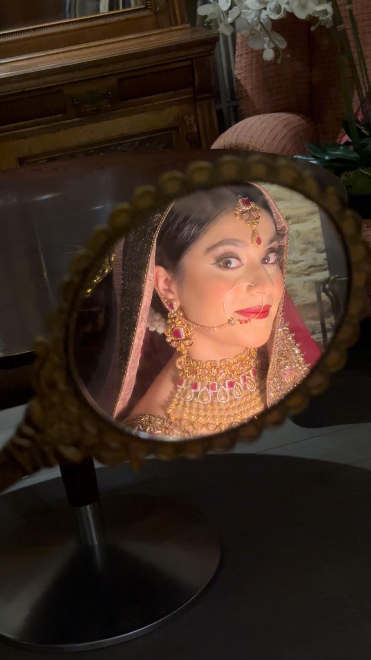 @Female Photographer
