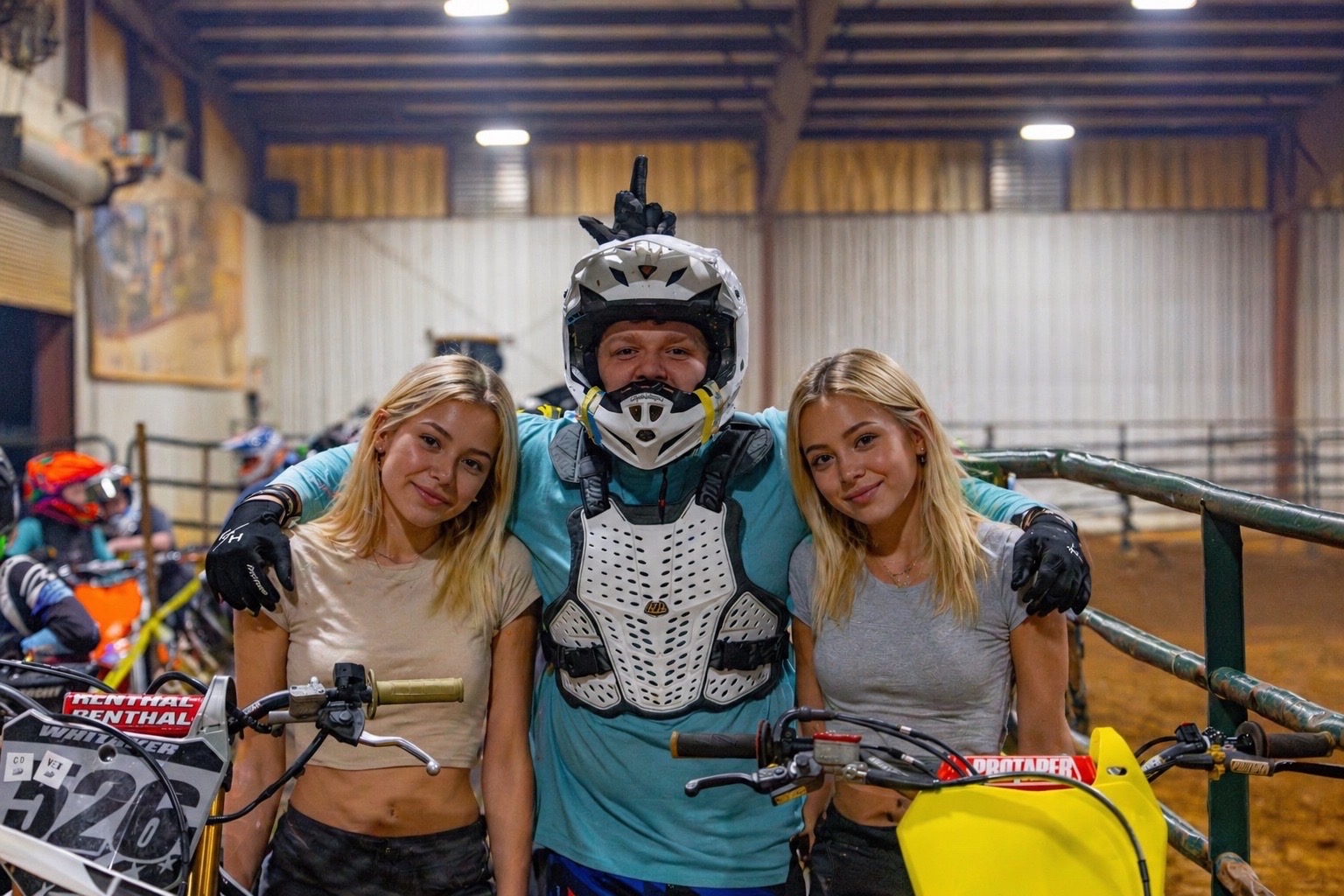 @themotobro