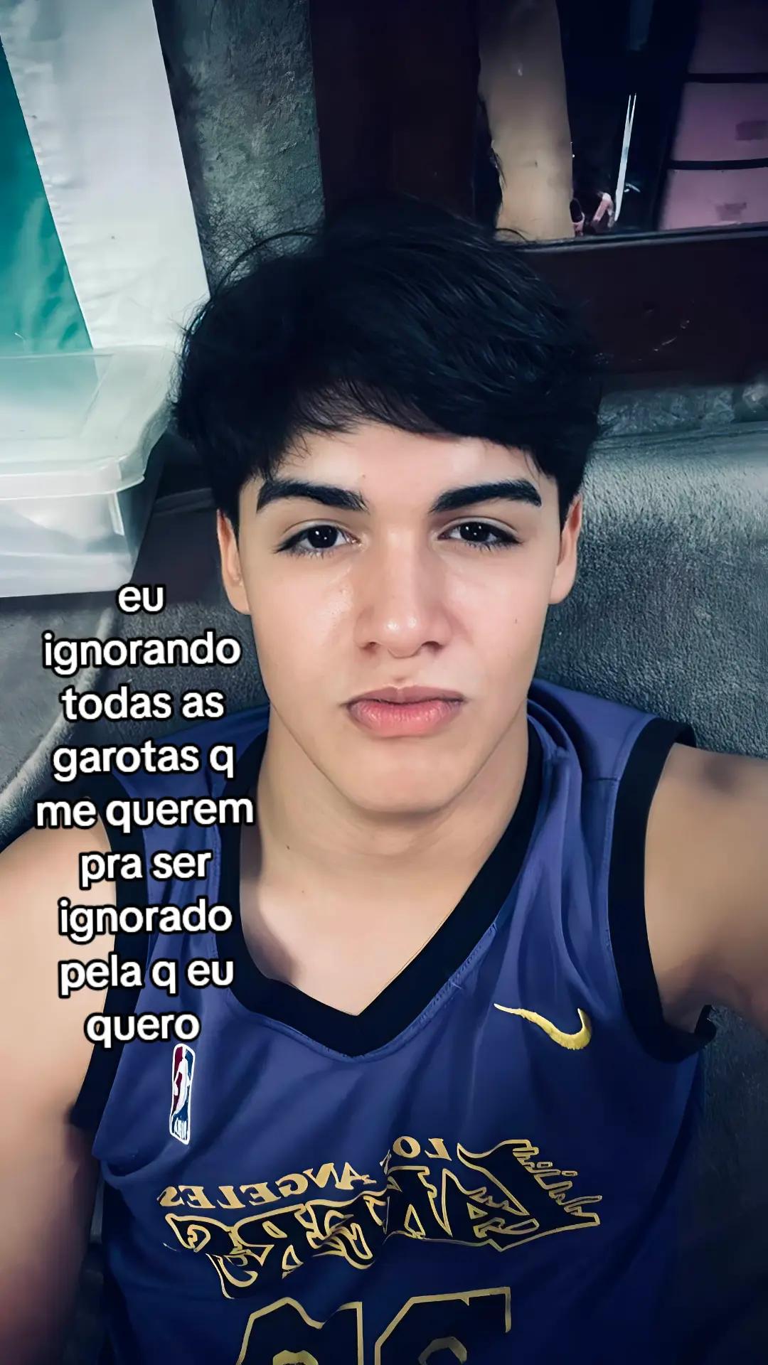 @Kaká tímido
