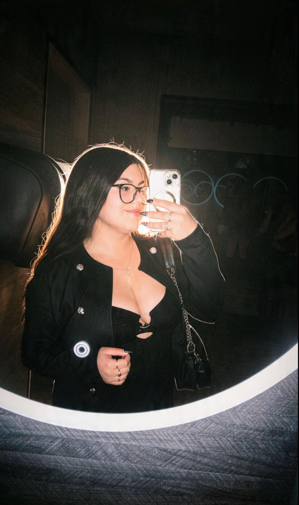 @👻🖤