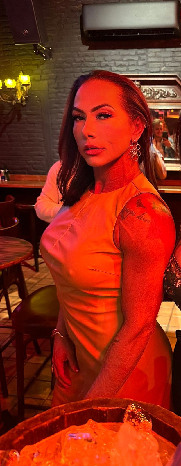 @H&eacute;lia Valad&atilde;o