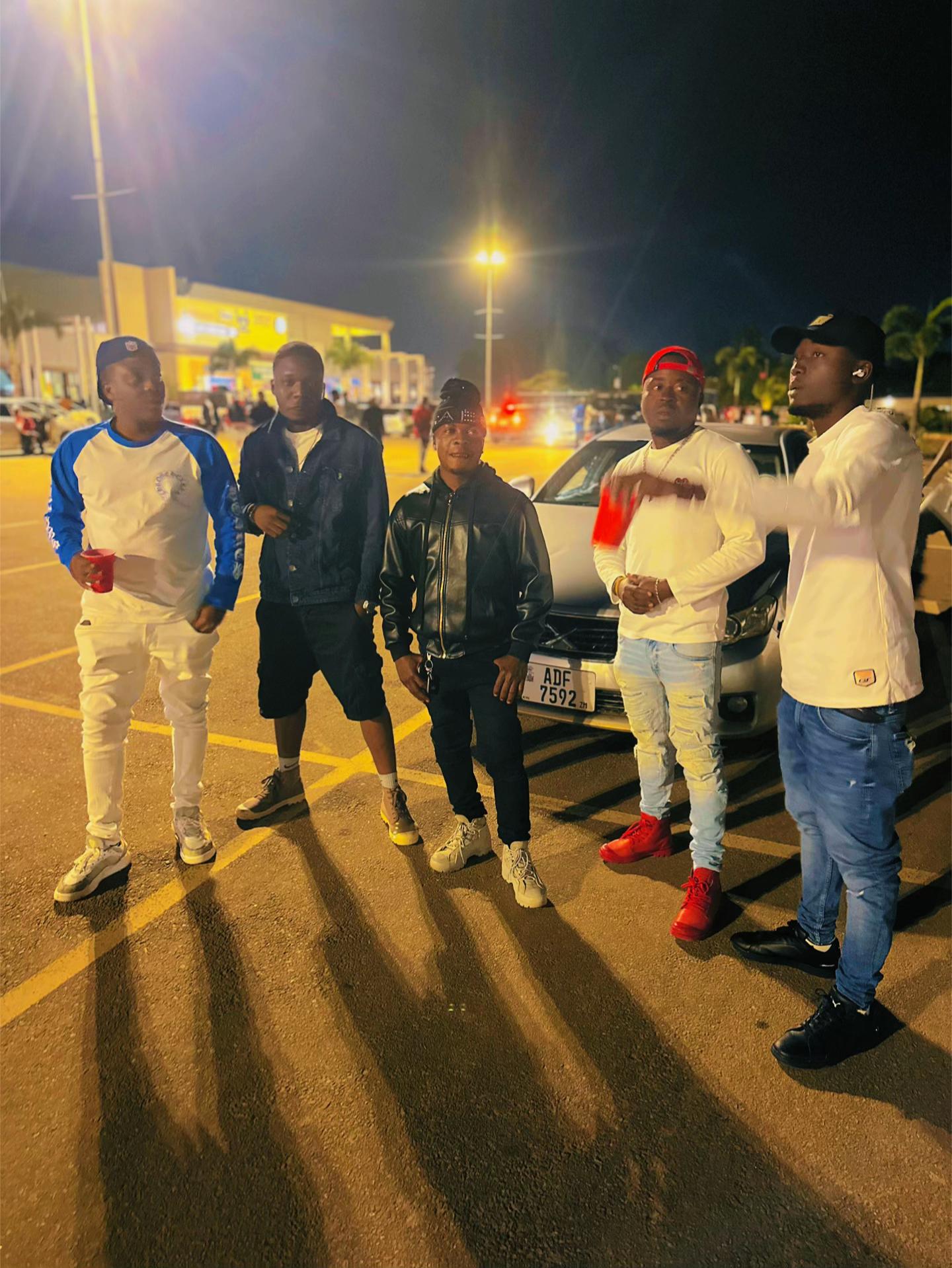 @Junior🇿🇲