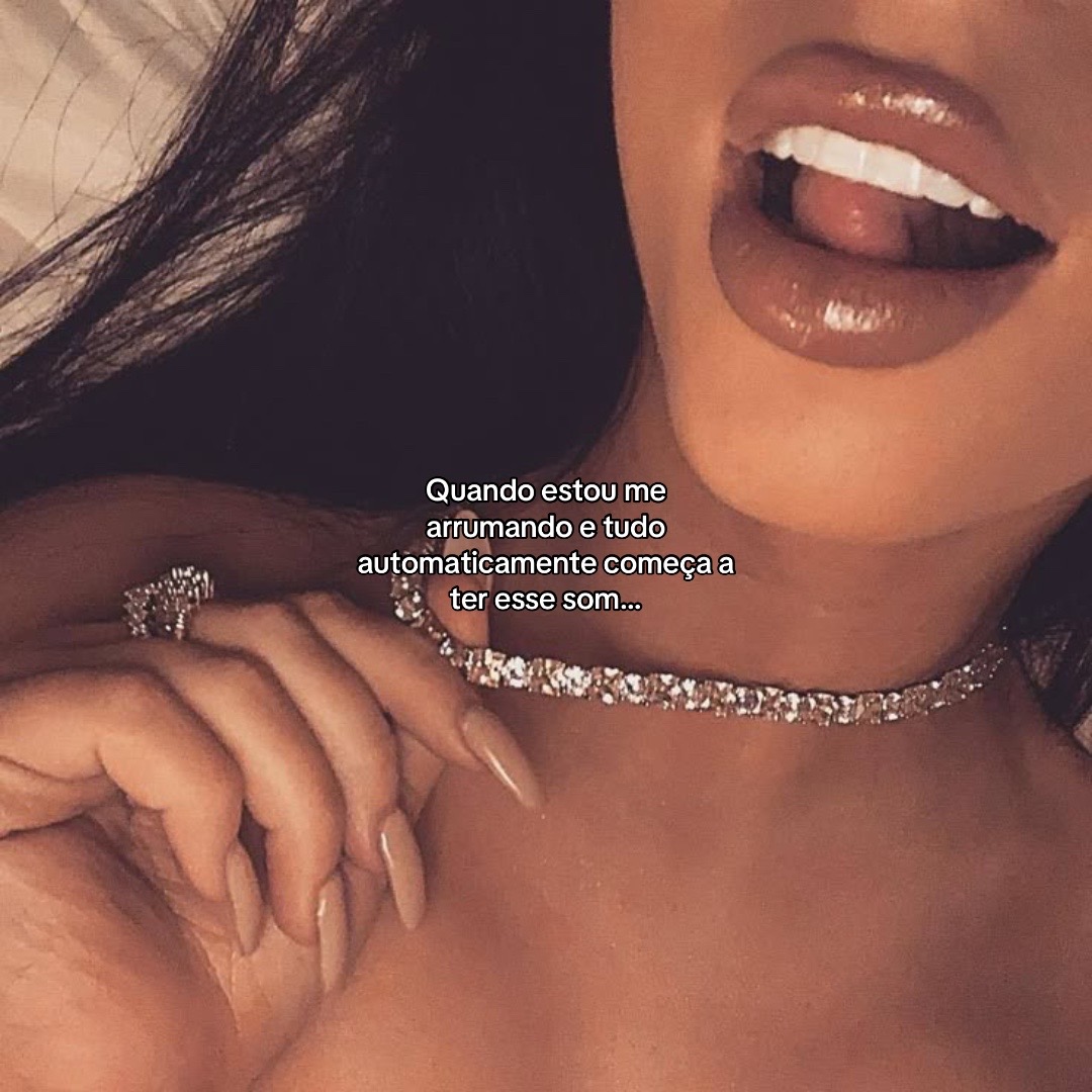@𝒱ℯ𝓁𝓋ℯ𝓉ℬ𝓁ℴℴ𝓂𝒢𝒾𝓇𝓁 👑🩷