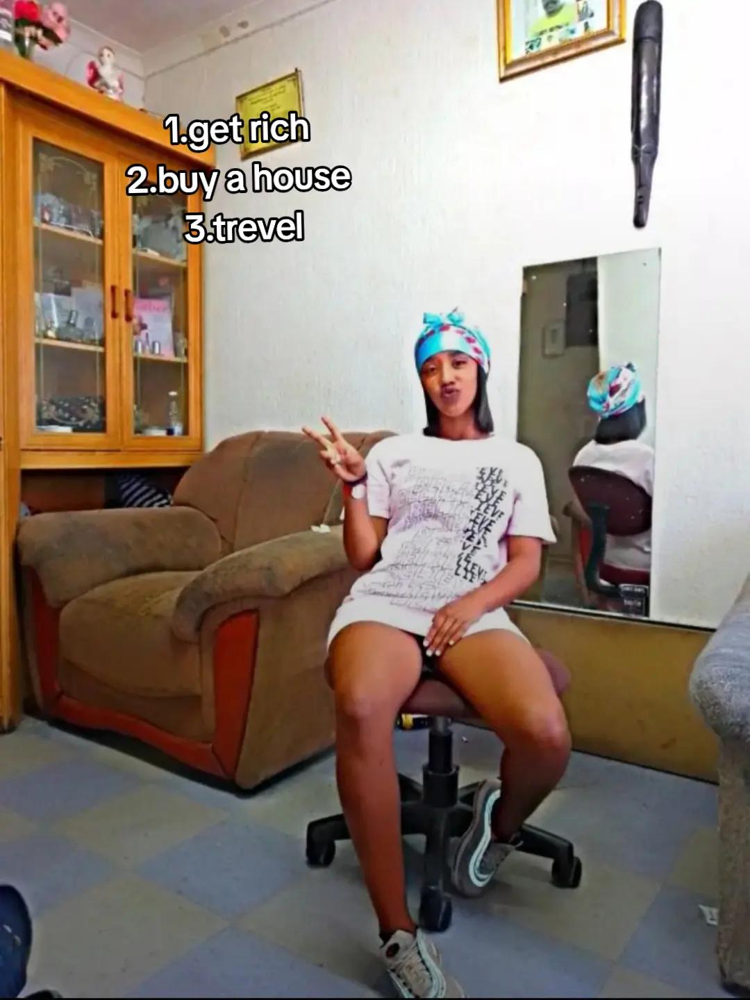 @Nainastubborn 🤭🤪🤞
