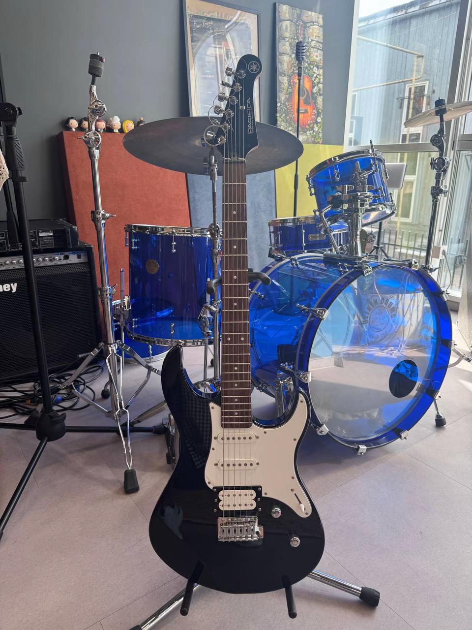 @Bad Monkey Guitars