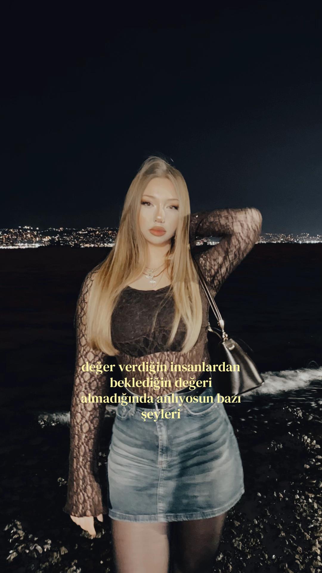 @𝑐𝑒𝑦𝑙𝑖𝑛𝑛