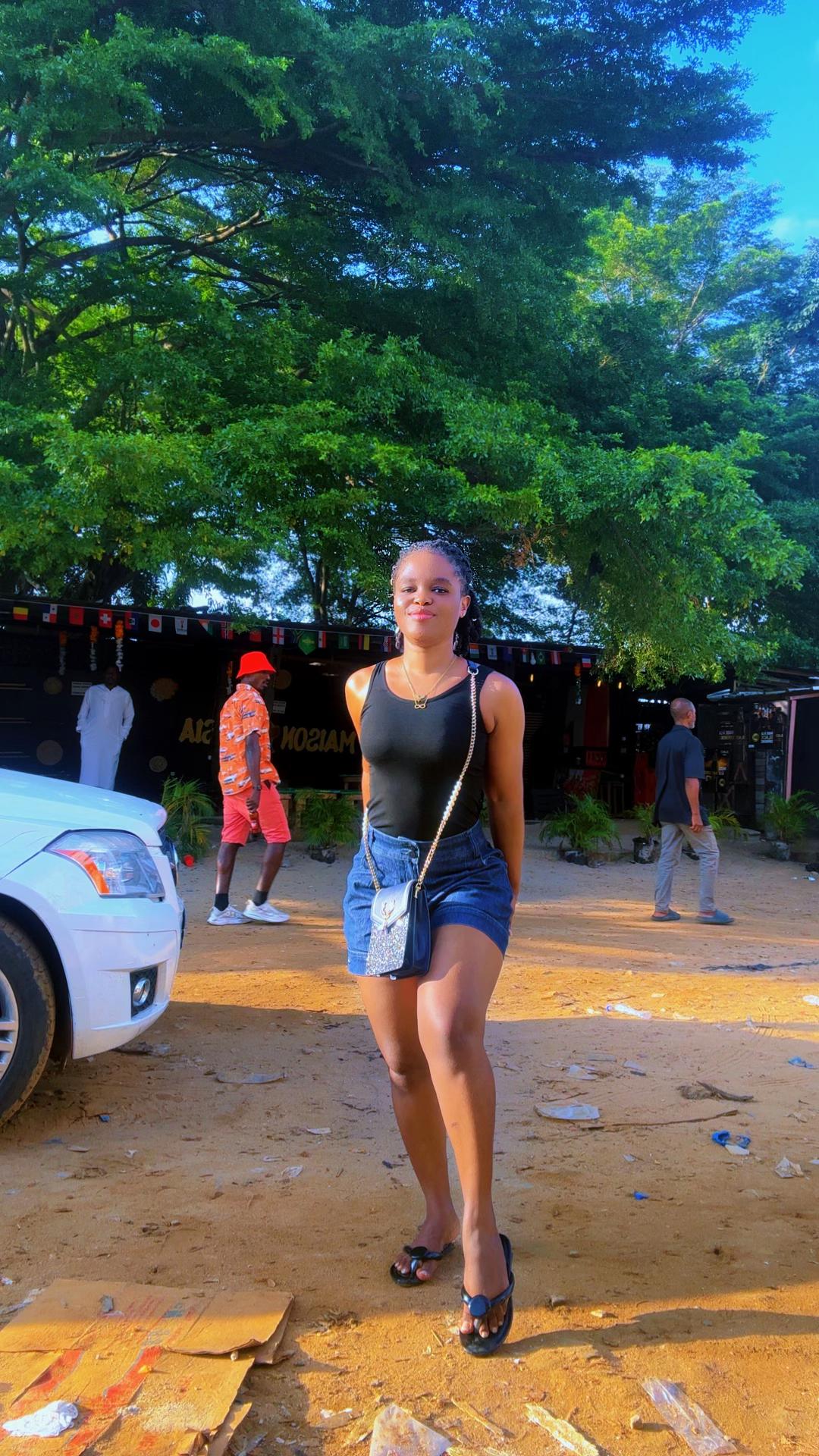 @Petit modèle 🫦🤑❤️😎