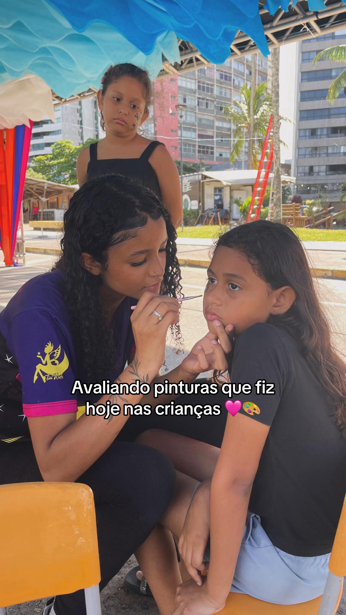 @Lívinha🌞