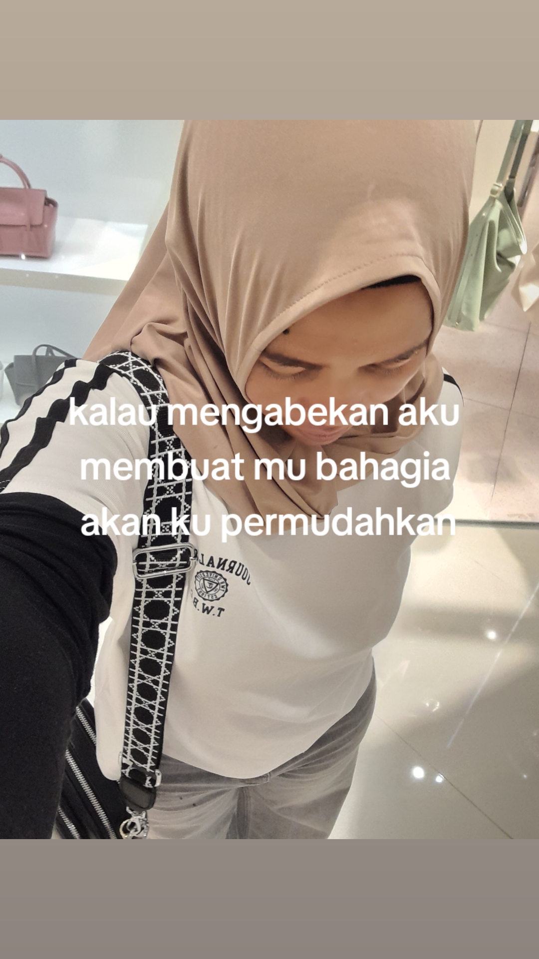 @iyux