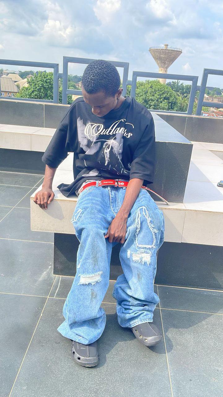 @young.daddy🇭🇰 🚀🛐