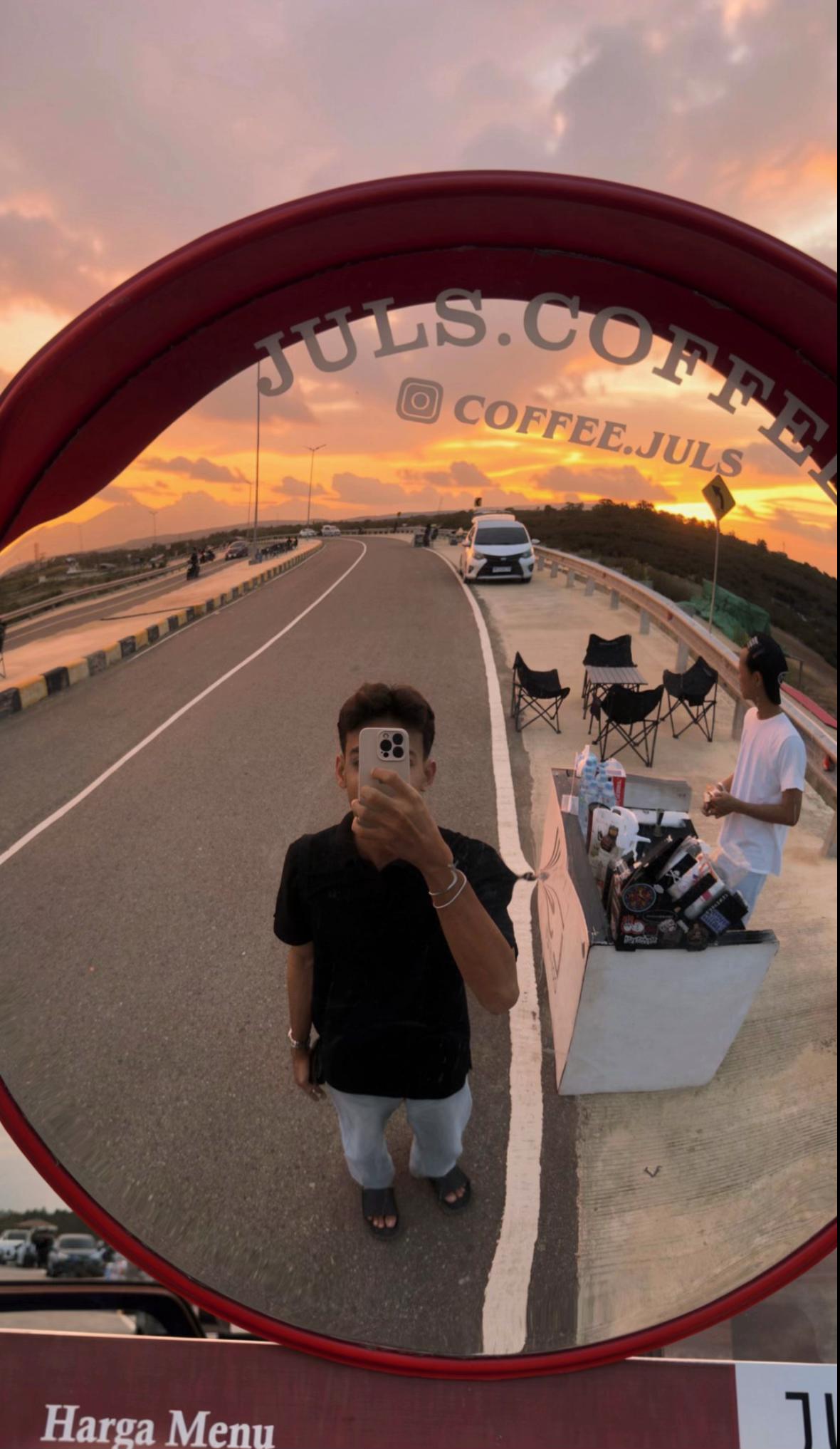 @enamhuruf