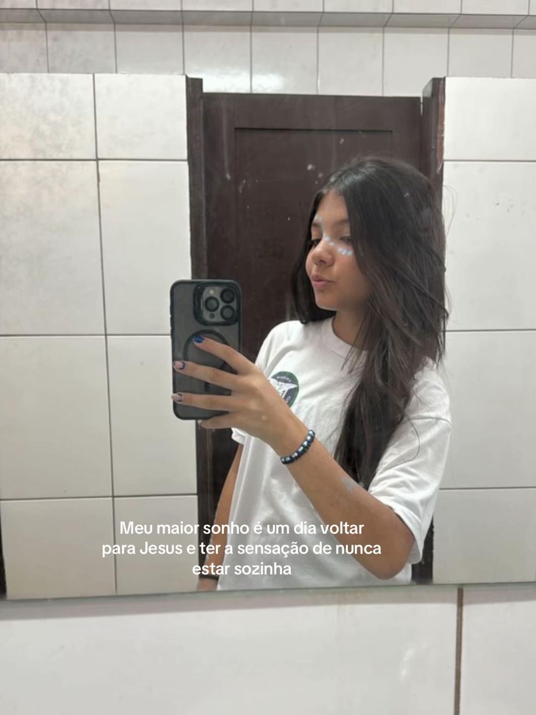 @julia_moreiira