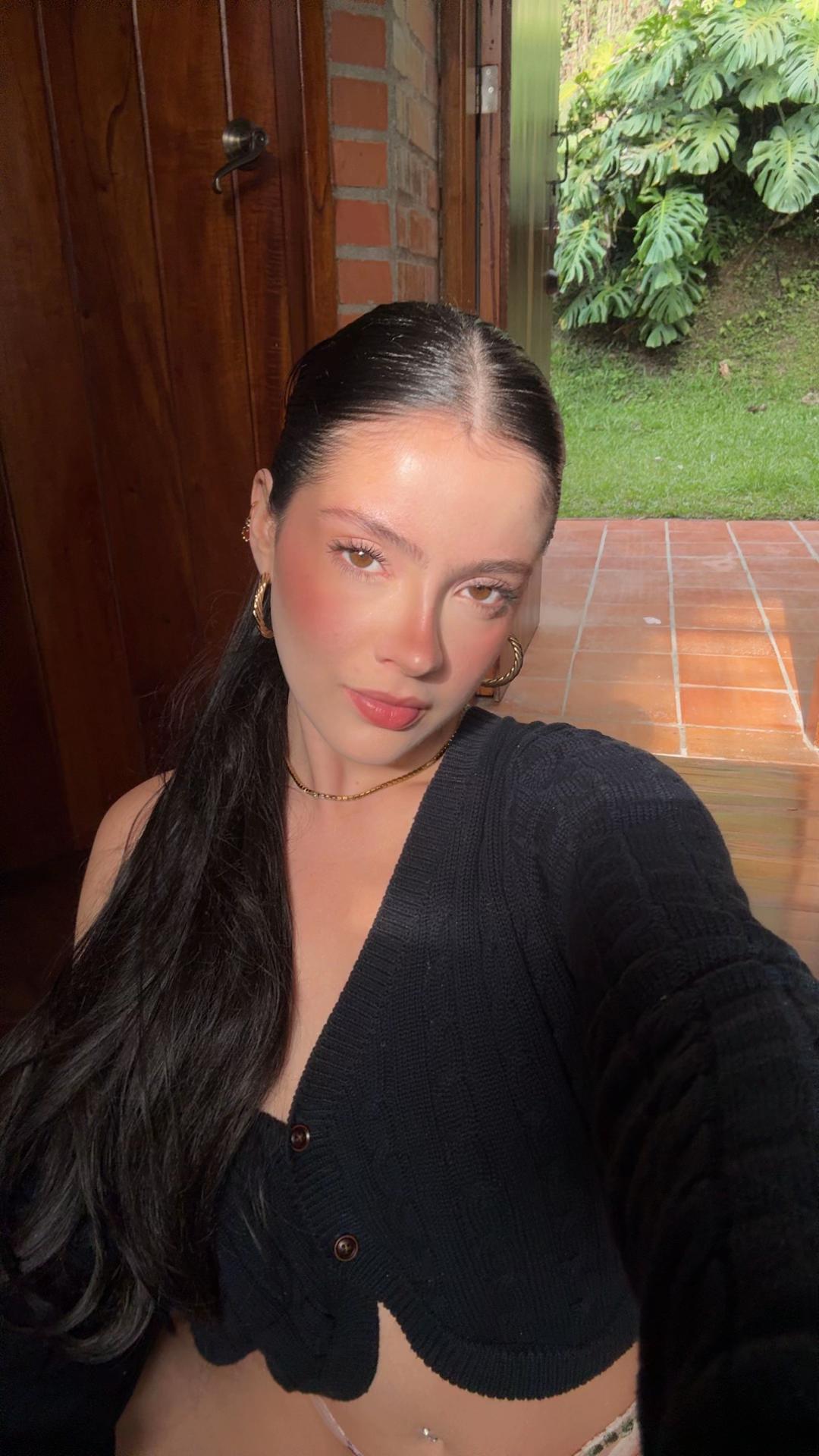 @L A N A 🕷️