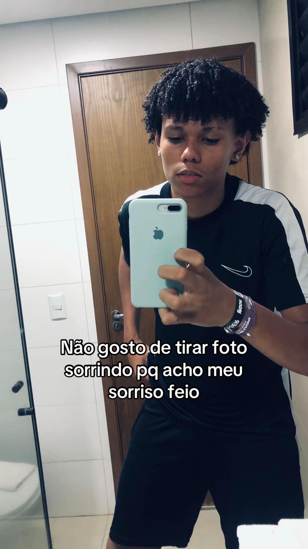 @🏄🏻♂️