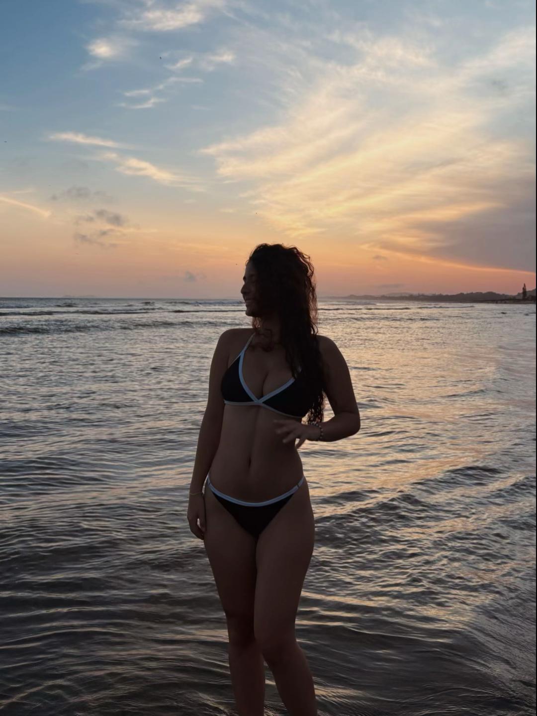 @Isadora.