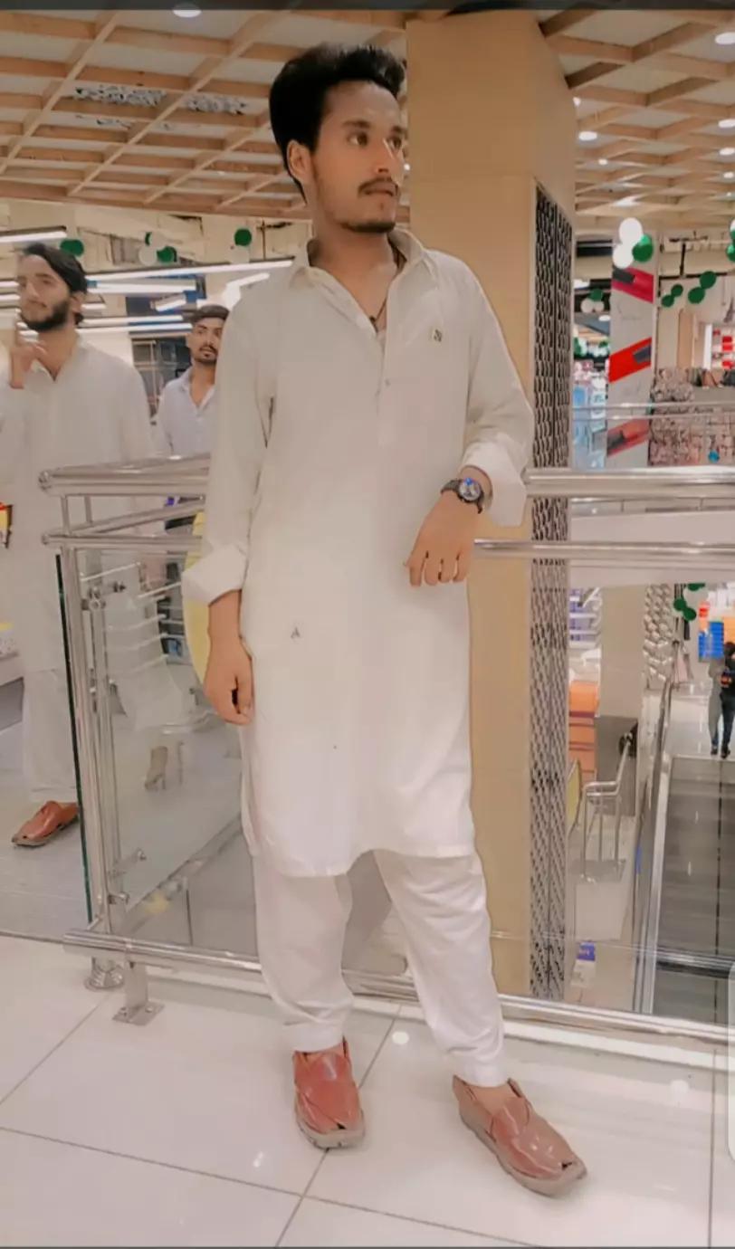 @Momin kharal👑