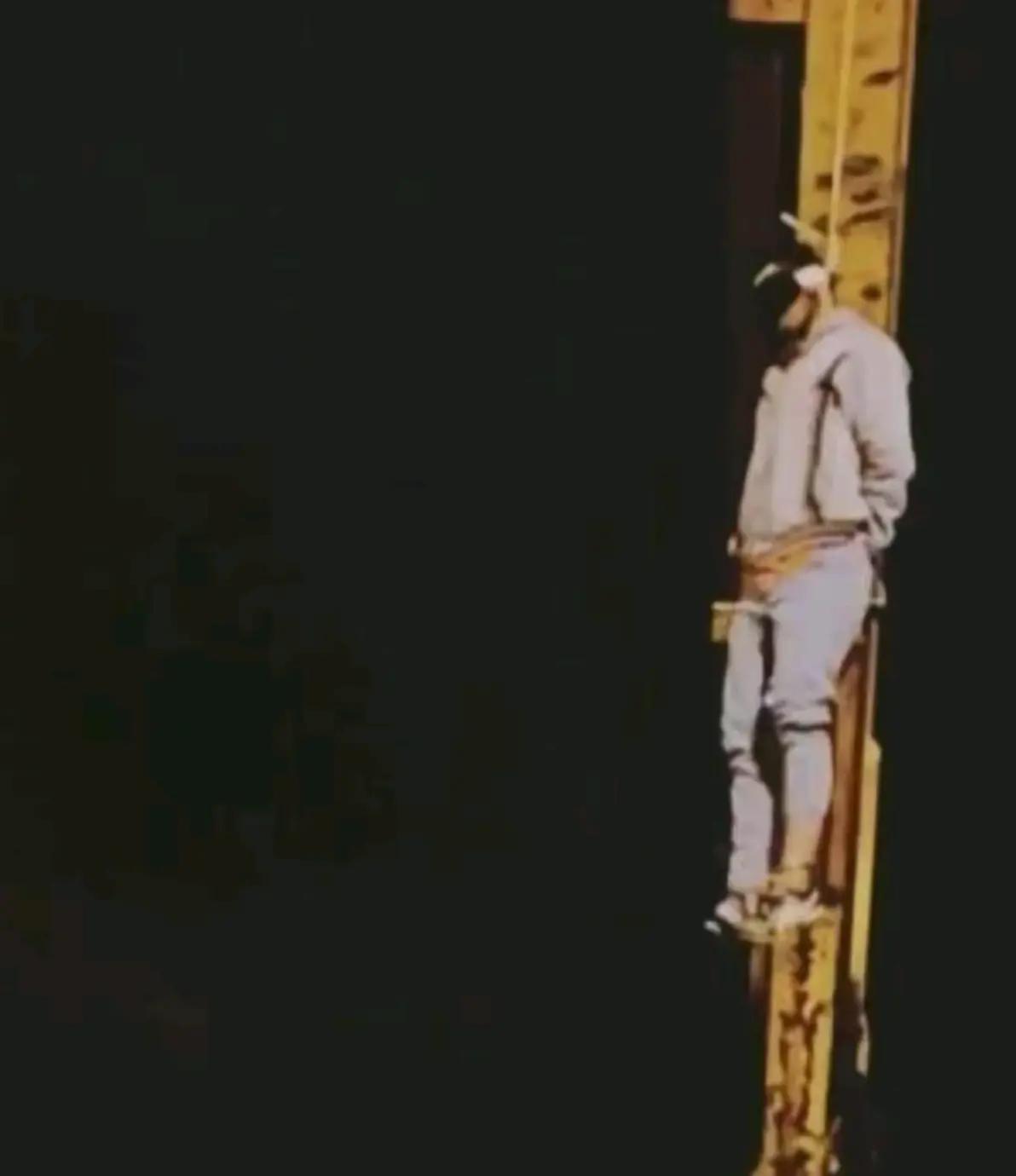 @-𝐌
