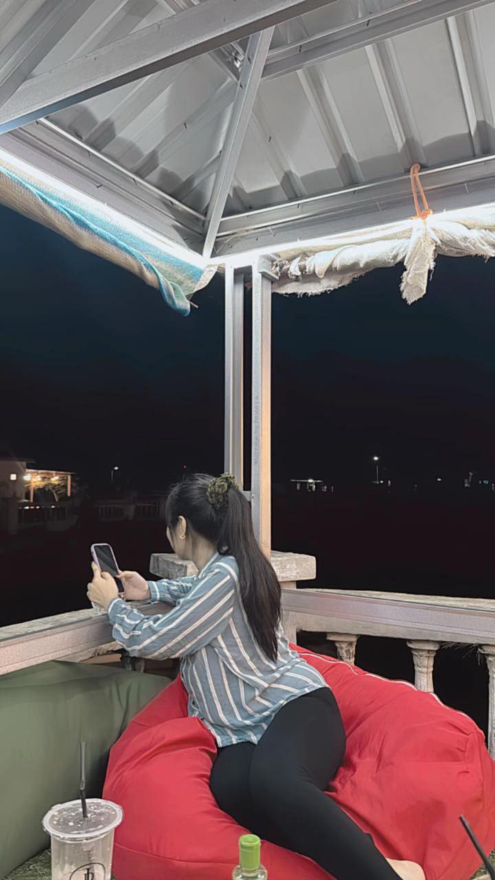 @H 🦋