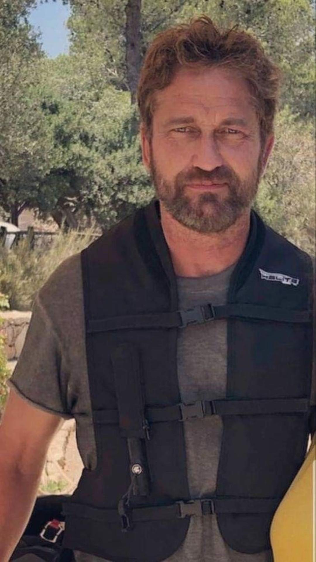 @Gerard Butler