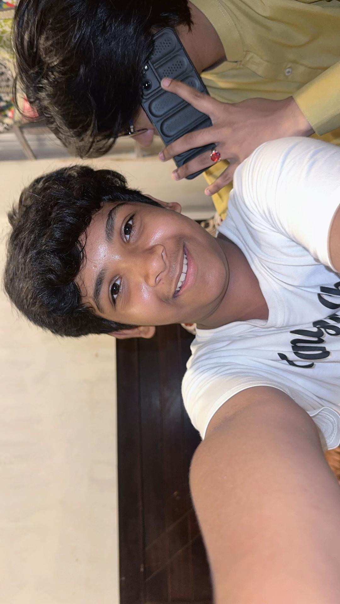 @ITz MuGhal بادشاہ👑