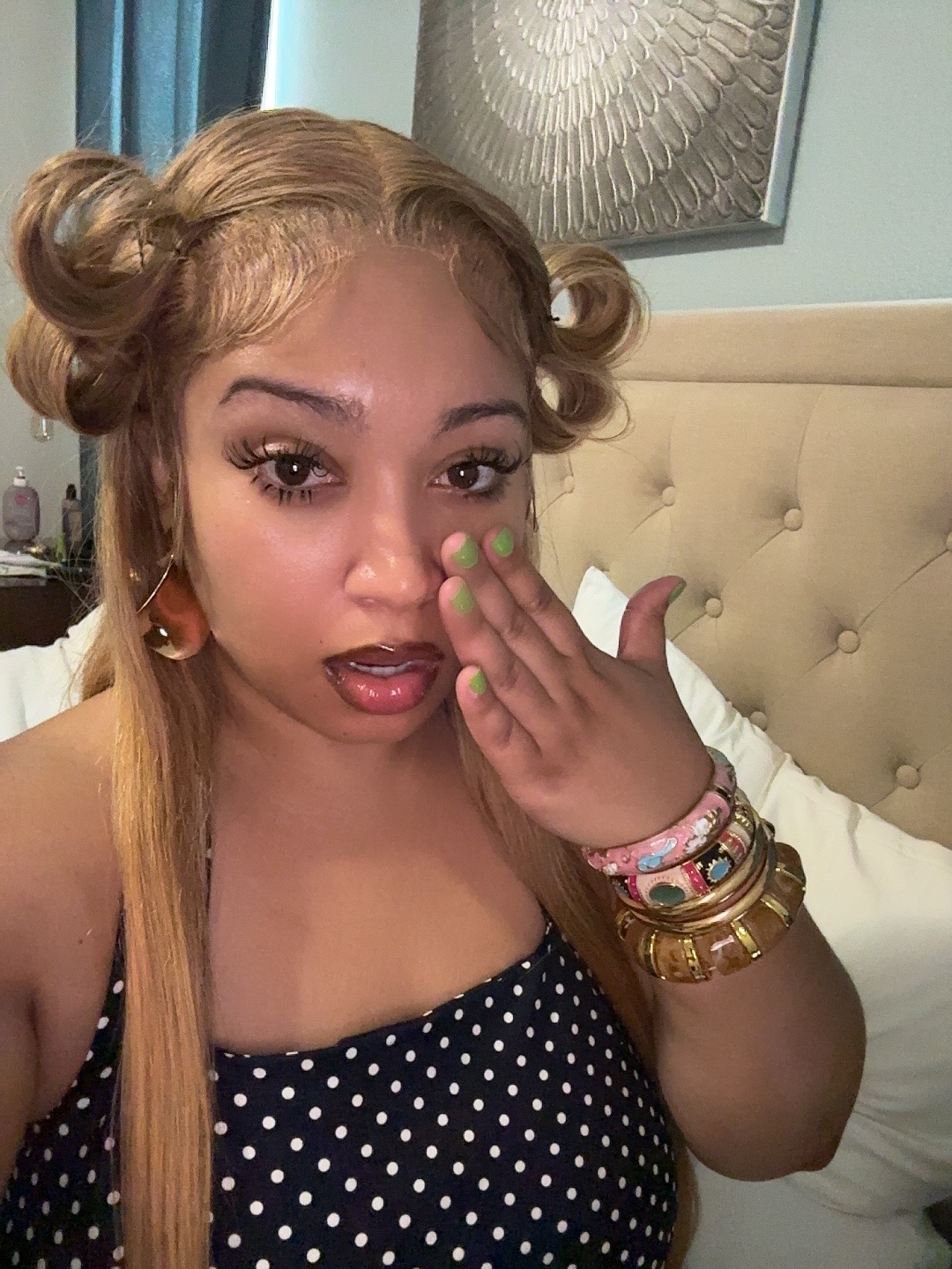 @YourAuntieMoe