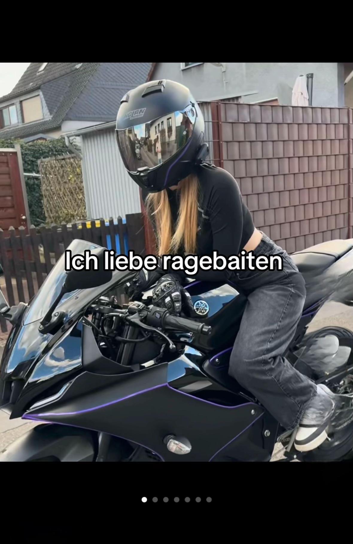 @Bikergirl