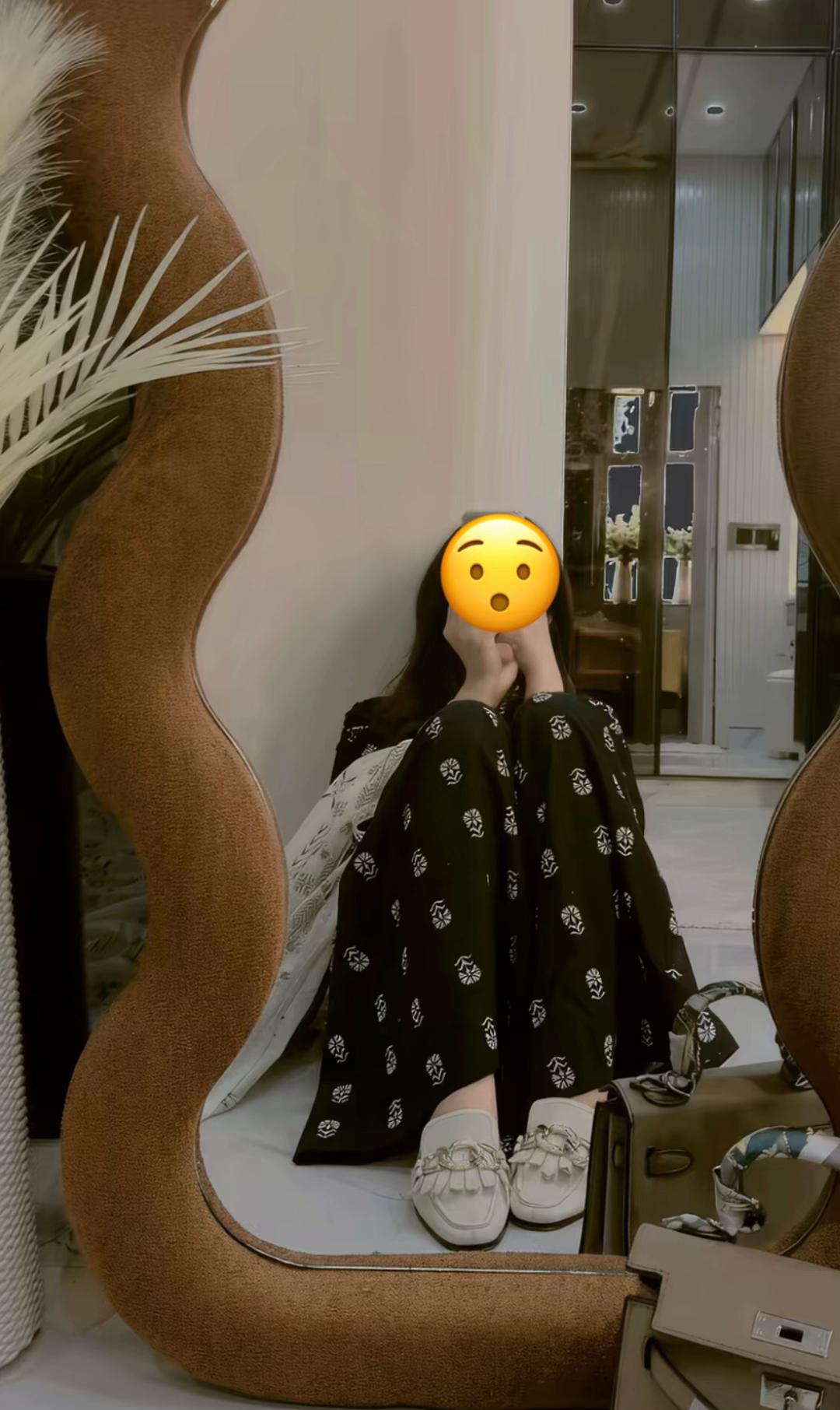 @Stylish women❣️😎
