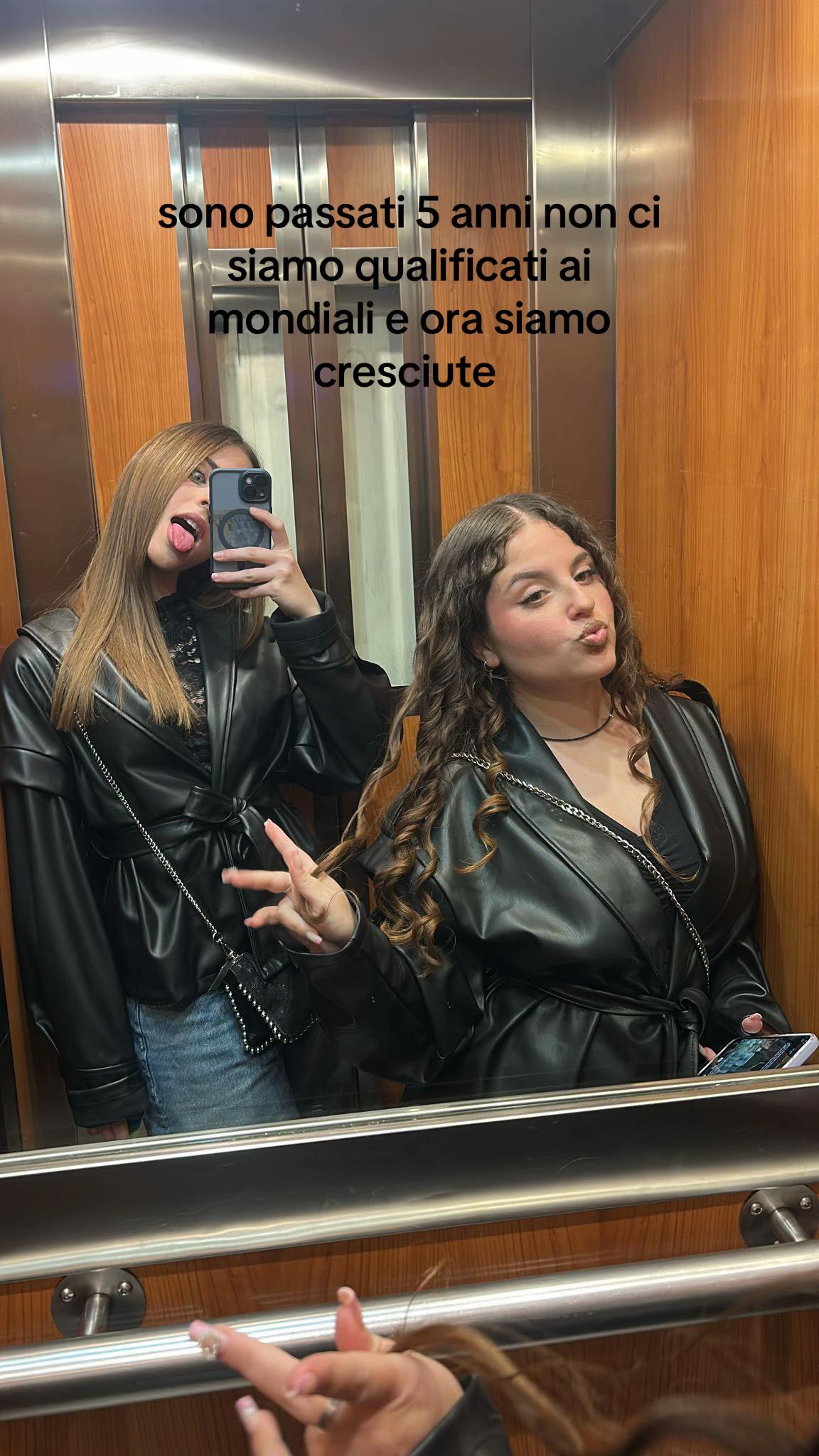 @👯&zwj;♀️♾️