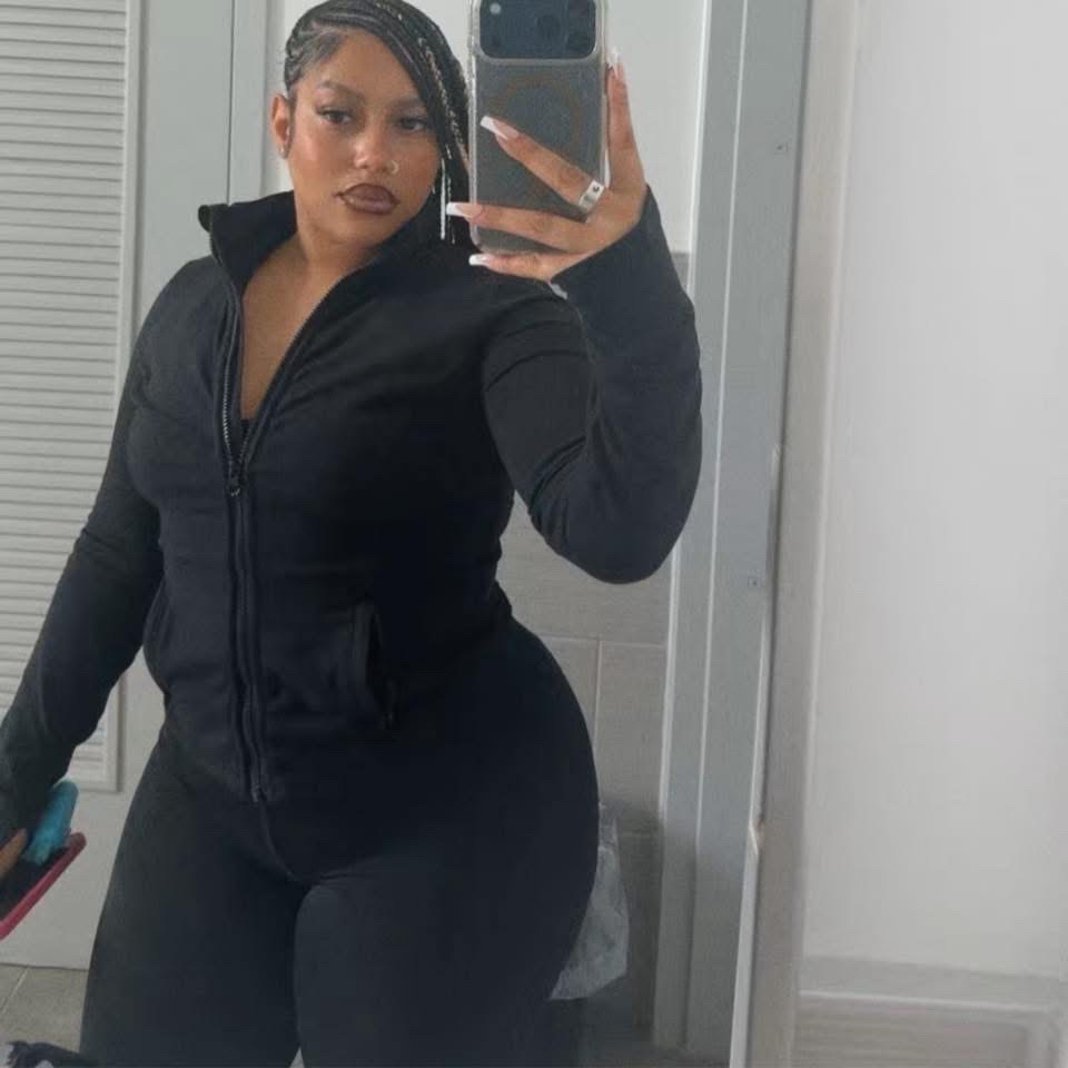 @TheeTropixalRedd
