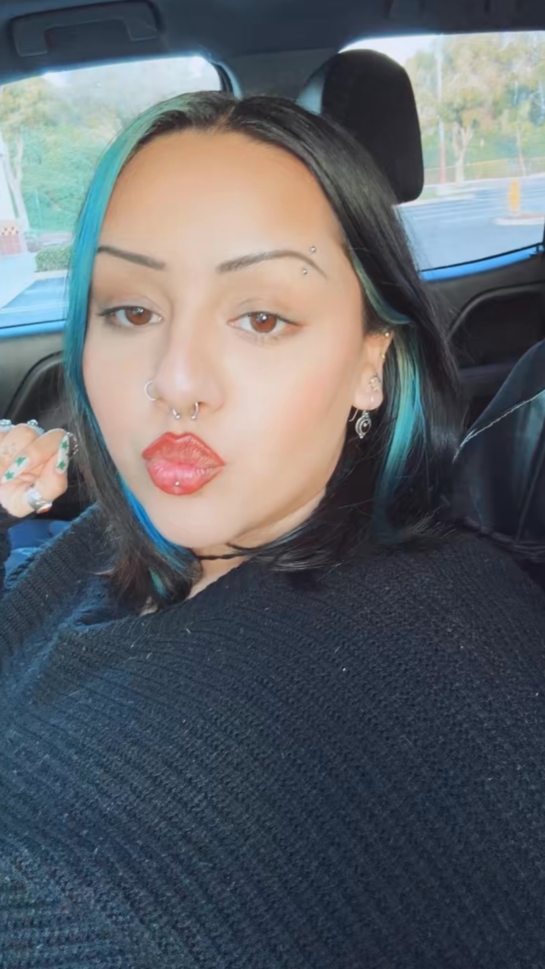 @Lizbeth🕷️