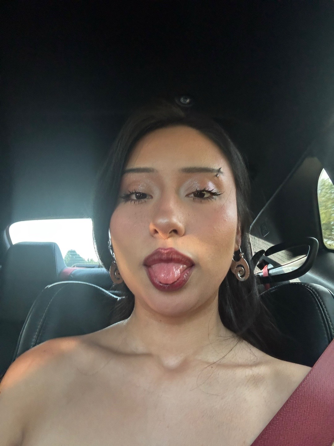 @ᵗʰⁱʳˢᵃ ˡᵉᵒⁿ 🤍