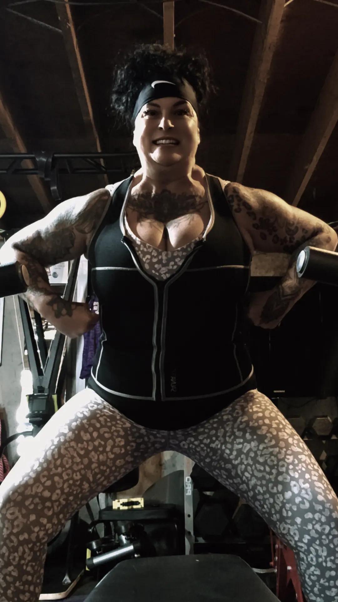 @QUEEN LADYBEAST