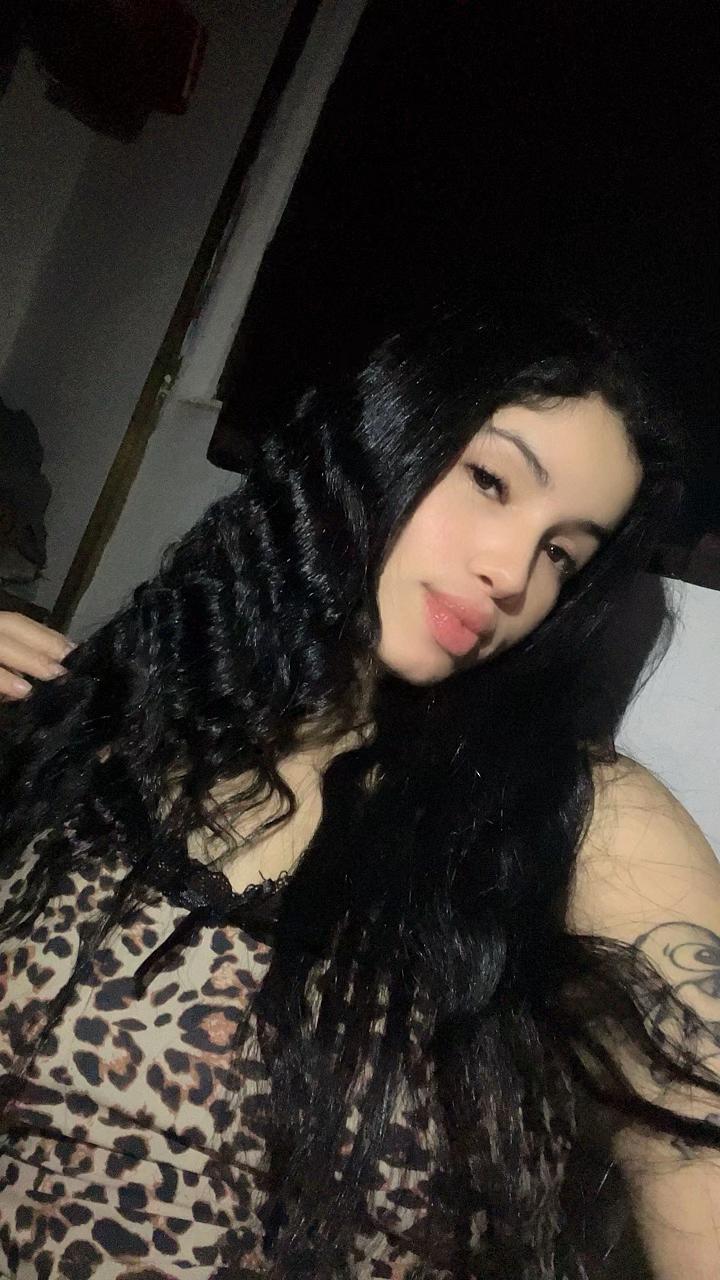 @🦦