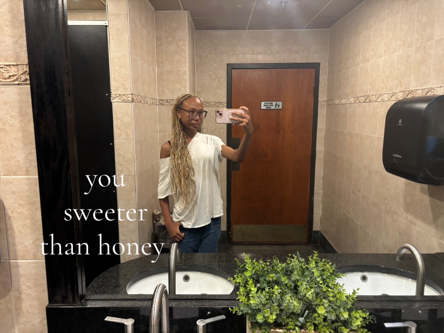 @⋆ ˚。⋆୨୧˚meg
