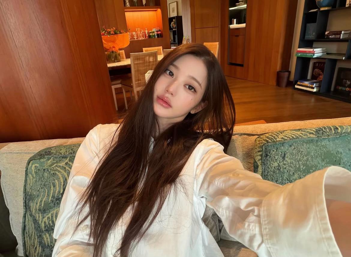 @장원영 （두바이초영）🟤💚