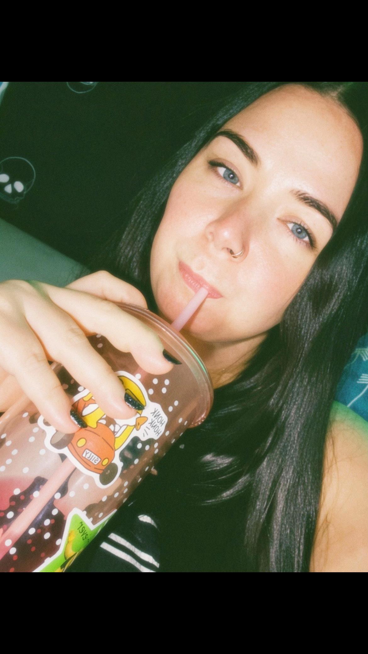 @Nella 🪩