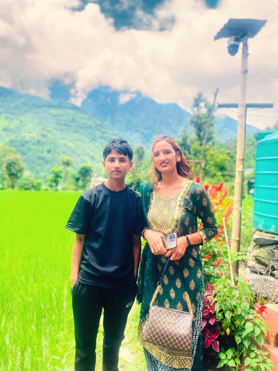 @मिनु बुढाथोकी ❤️ (प्रकाश)