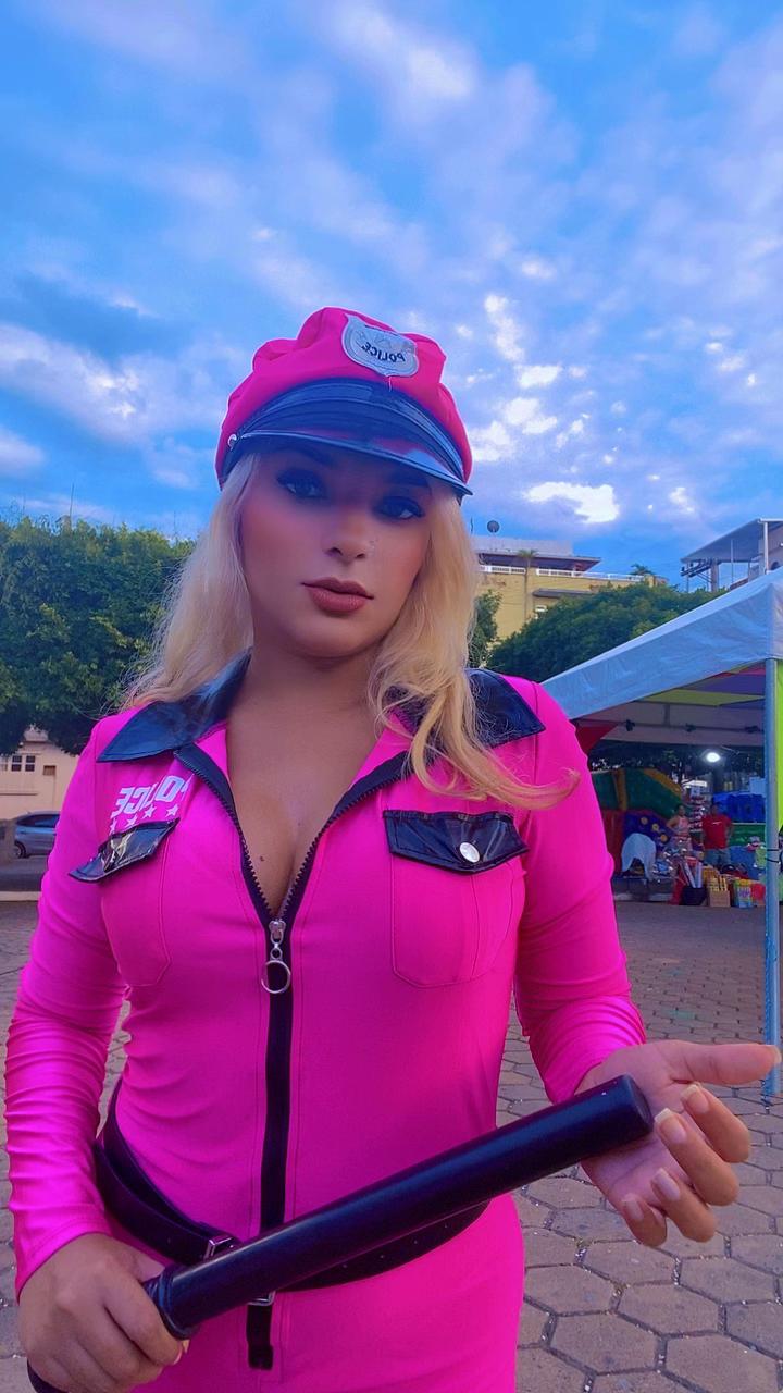 @🎀𝓑𝐚𝐫𝐛𝐢𝐞 𝓜𝗼𝘇𝗲𝗿🎀